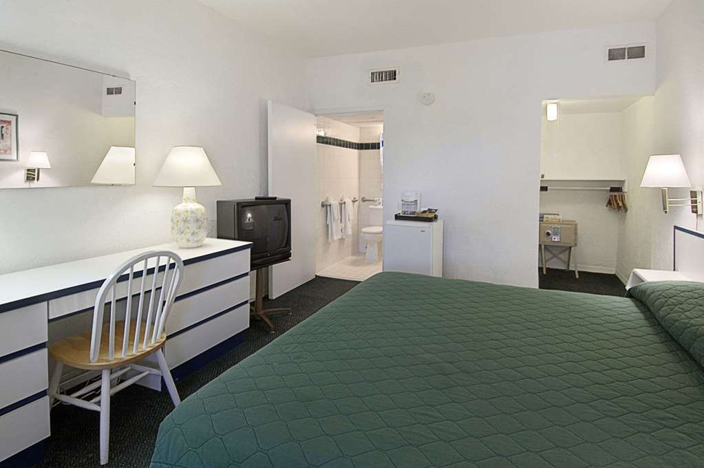 Travelodge Monaco Beach Resort Sunny Isles Beach Buitenkant foto